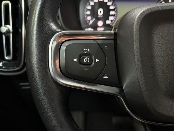Volvo XC40 I с пробегом 2021 года, цена 3 250 000 рублей, 124198 км, внедорожник, Автокод Объявления