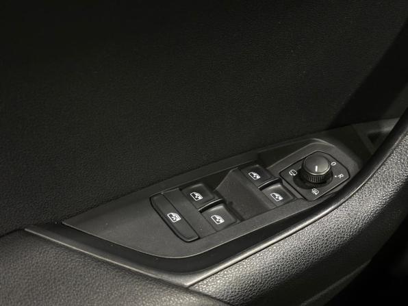 Skoda Karoq I с пробегом 2020 года, цена 1 805 000 рублей, 190500 км, внедорожник, Автокод Объявления