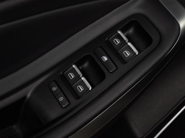 Omoda S5 с пробегом 2023 года, цена 1 450 000 рублей, 87254 км, седан, Автокод Объявления