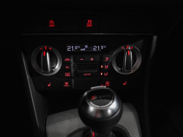 Audi Q3 I (8U) с пробегом 2012 года, цена 1 215 000 рублей, 167072 км, внедорожник, Автокод Объявления