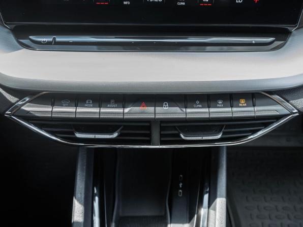 Skoda Octavia IV (A8) с пробегом 2021 года, цена 2 590 000 рублей, 134466 км, лифтбек, Автокод Объявления