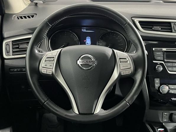 Nissan Qashqai II с пробегом 2015 года, цена 1 300 000 рублей, 94475 км, внедорожник, Автокод Объявления