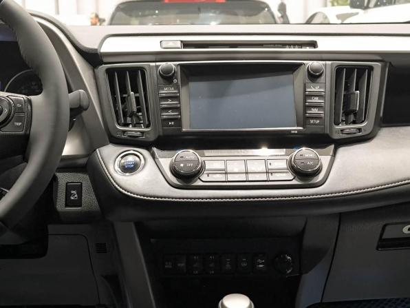 Toyota RAV4 IV (XA40) Рестайлинг с пробегом 2019 года, цена 2 950 000 рублей, 103000 км, внедорожник, Автокод Объявления