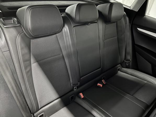 Skoda Karoq I с пробегом 2021 года, цена 2 415 000 рублей, 57195 км, внедорожник, Автокод Объявления