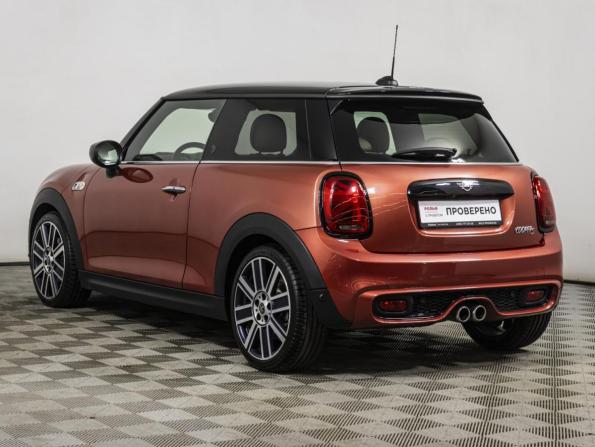 Mini Hatch III (F55/F56) Рестайлинг с пробегом 2020 года, цена 3 185 325 рублей, 42379 км, хэтчбек, Автокод Объявления