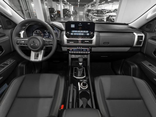 Mitsubishi L200 VI с пробегом 2025 года, цена 5 400 000 рублей, 50 км, пикап, Автокод Объявления