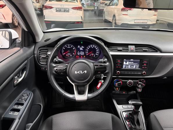 Kia Rio IV Рестайлинг с пробегом 2021 года, цена 1 418 000 рублей, 83197 км, седан, Автокод Объявления