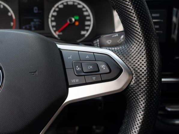 Volkswagen Polo VI с пробегом 2021 года, цена 1 595 000 рублей, 124189 км, лифтбек, Автокод Объявления