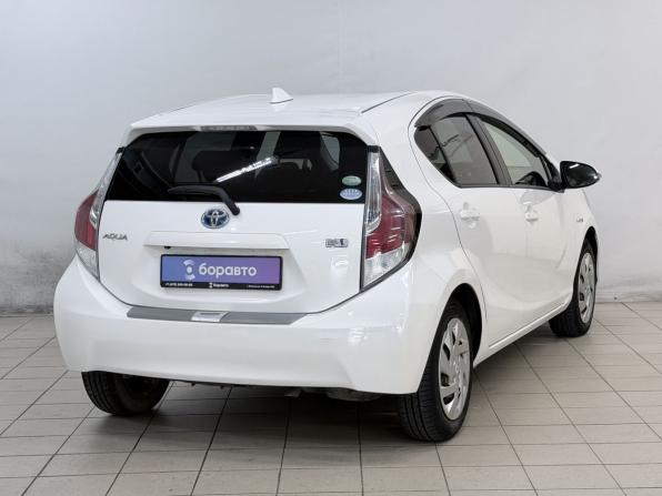 Toyota Aqua I Рестайлинг с пробегом 2015 года, цена 899 000 рублей, 138333 км, хэтчбек, Автокод Объявления