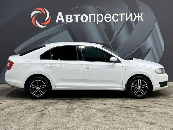 Skoda Rapid I с пробегом 2015 года, цена 670 000 рублей, 254545 км, лифтбек, Автокод Объявления
