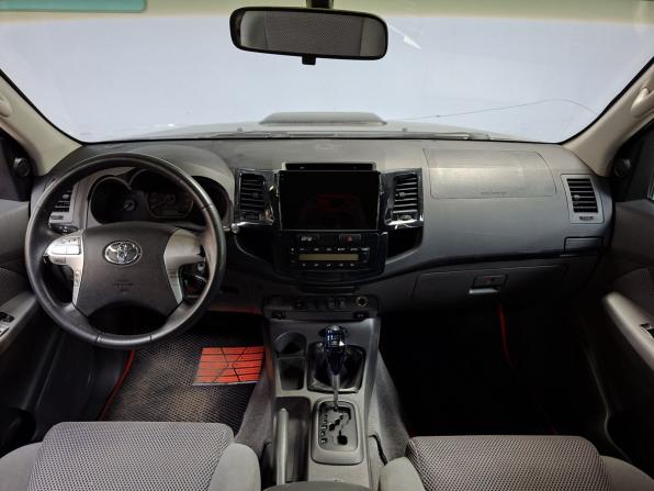 Toyota Hilux VII Рестайлинг с пробегом 2012 года, цена 2 249 000 рублей, 267204 км, offers.body_type.unknown, Автокод Объявления