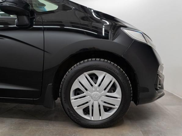 Honda Fit III Рестайлинг с пробегом 2019 года, цена 1 197 000 рублей, 130000 км, хэтчбек, Автокод Объявления