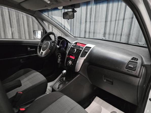 Kia Venga I с пробегом 2011 года, цена 780 000 рублей, 211772 км, минивэн, Автокод Объявления