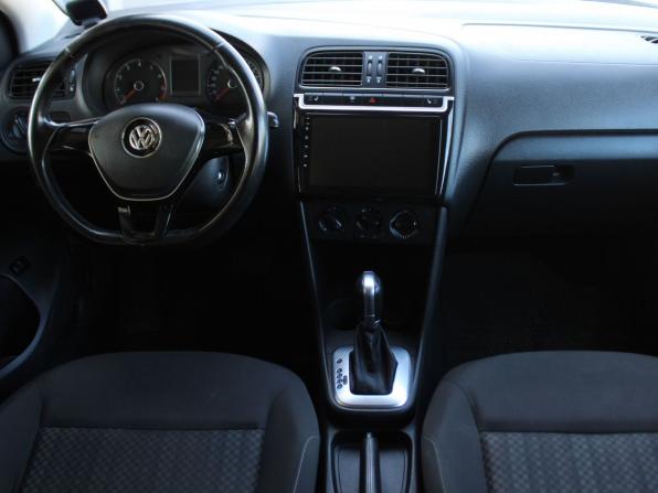 Volkswagen Polo V Рестайлинг с пробегом 2018 года, цена 1 089 000 рублей, 148555 км, седан, Автокод Объявления