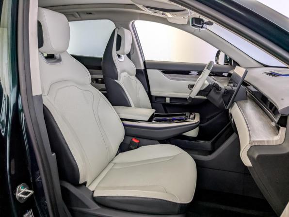 JETOUR DASHING I с пробегом 2023 года, цена 2 040 000 рублей, 29770 км, внедорожник, Автокод Объявления