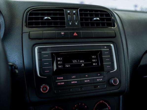 Volkswagen Polo V Рестайлинг с пробегом 2019 года, цена 1 280 000 рублей, 111511 км, седан, Автокод Объявления
