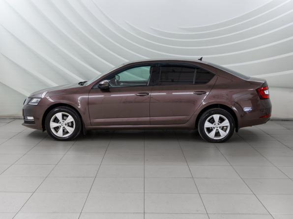Skoda Octavia III (A7) Рестайлинг с пробегом 2018 года, цена 1 548 000 рублей, 182094 км, лифтбек, Автокод Объявления