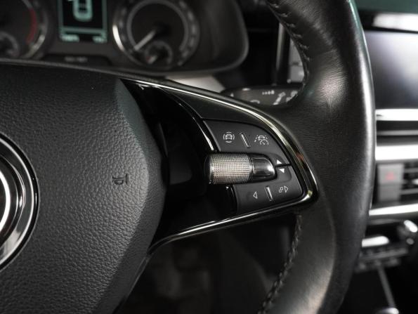 Skoda Rapid II с пробегом 2020 года, цена 1 669 000 рублей, 126875 км, лифтбек, Автокод Объявления