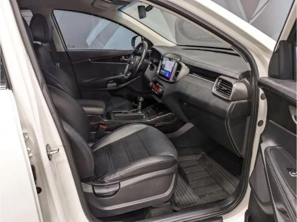 Kia Sorento II Рестайлинг с пробегом 2017 года, цена 2 395 000 рублей, 109420 км, внедорожник, Автокод Объявления