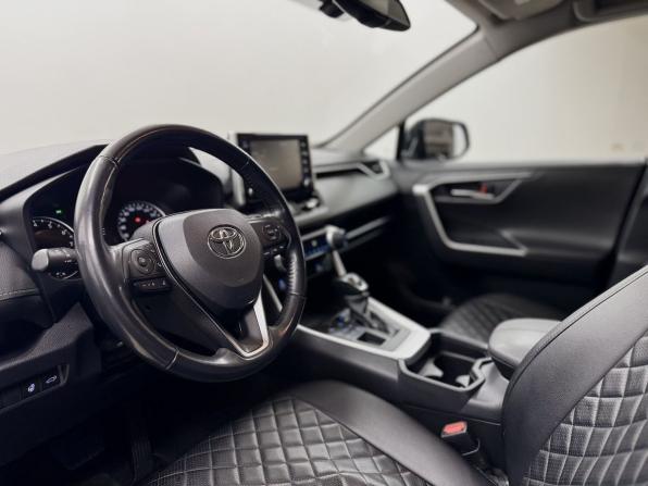 Toyota RAV4 V (XA50) с пробегом 2021 года, цена 2 800 000 рублей, 153491 км, внедорожник, Автокод Объявления