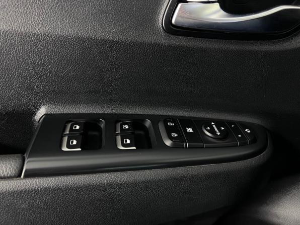 Kia Rio IV Рестайлинг с пробегом 2021 года, цена 1 934 000 рублей, 33391 км, хэтчбек, Автокод Объявления