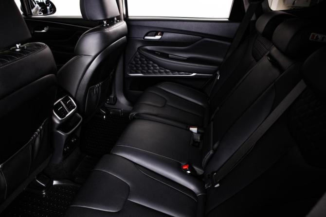 Hyundai Santa Fe IV с пробегом 2019 года, цена 2 799 000 рублей, 160235 км, внедорожник, Автокод Объявления