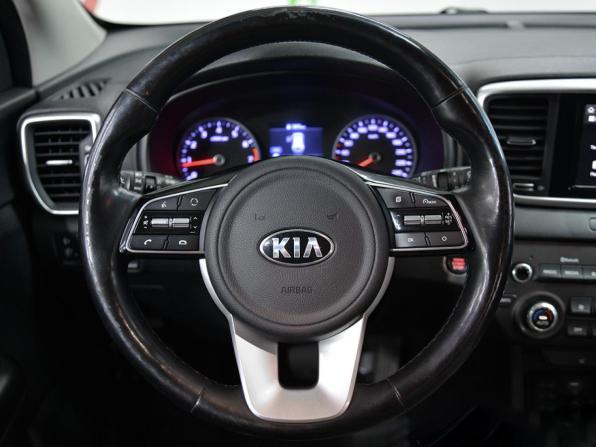 Kia Sportage IV Рестайлинг с пробегом 2019 года, цена 1 790 000 рублей, 198000 км, внедорожник, Автокод Объявления