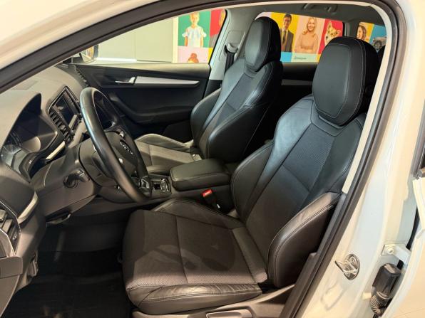 Skoda Karoq I с пробегом 2022 года, цена 2 199 000 рублей, 158070 км, внедорожник, Автокод Объявления