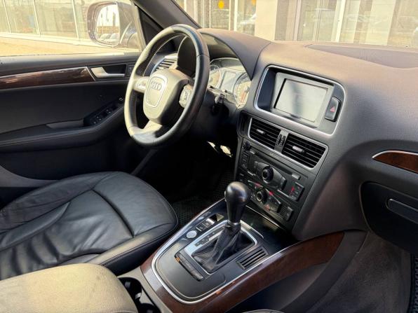 Audi Q5 I (8R) с пробегом 2010 года, цена 1 110 000 рублей, 236242 км, внедорожник, Автокод Объявления