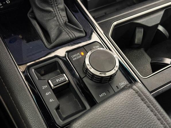 Toyota Tundra III с пробегом 2024 года, цена 6 950 000 рублей, 9832 км, пикап, Автокод Объявления