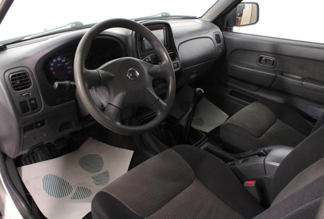 Nissan NP300 с пробегом 2008 года, цена 1 000 000 рублей, 107100 км, offers.body_type.unknown, Автокод Объявления