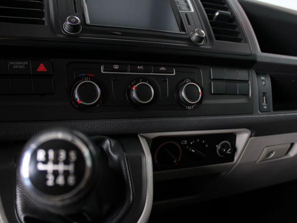 Volkswagen Transporter T6 с пробегом 2016 года, цена 2 569 000 рублей, 123589 км, минивэн, Автокод Объявления