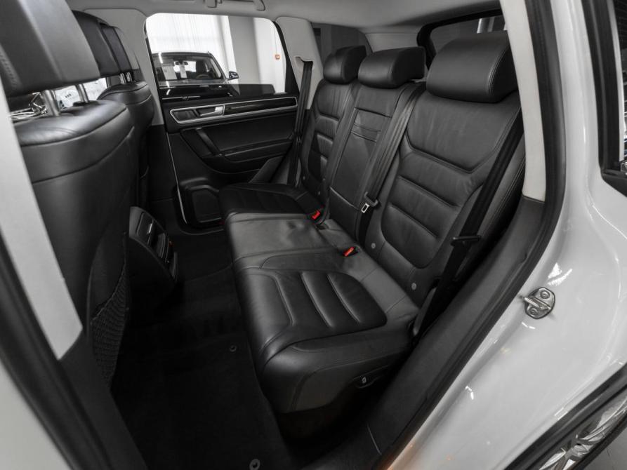 Volkswagen Touareg II Рестайлинг Москва  - изображение 28