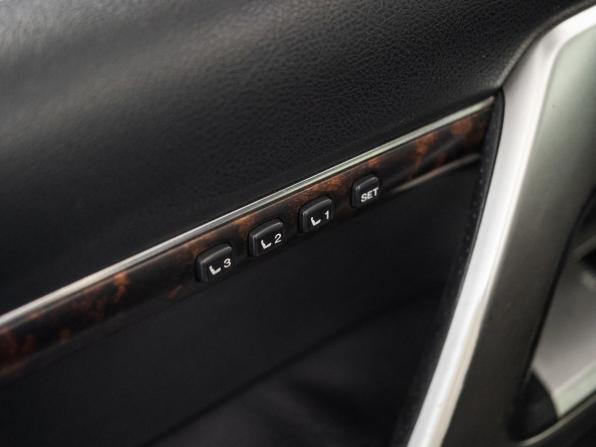 Toyota Land Cruiser 200 Series Рестайлинг 1 с пробегом 2013 года, цена 3 940 000 рублей, 281882 км, внедорожник, Автокод Объявления