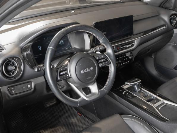 Kia K3 II (China Market) Рестайлинг с пробегом 2023 года, цена 2 204 800 рублей, 34000 км, седан, Автокод Объявления