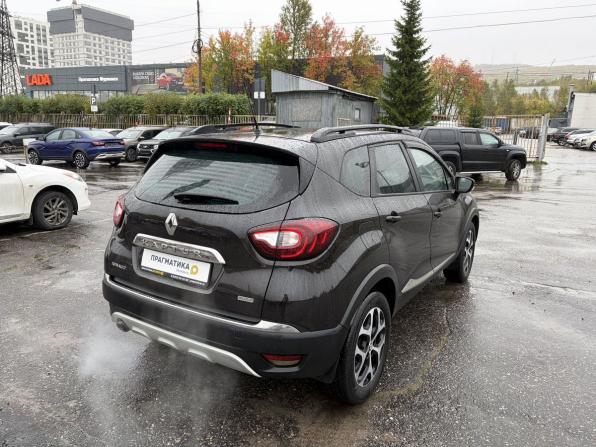 Renault Kaptur I с пробегом 2018 года, цена 1 319 000 рублей, 193509 км, внедорожник, Автокод Объявления