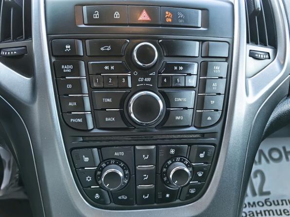 Opel Astra J Рестайлинг с пробегом 2013 года, цена 649 900 рублей, 234000 км, седан, Автокод Объявления
