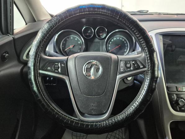 Opel Astra J с пробегом 2010 года, цена 710 000 рублей, 170000 км, хэтчбек, Автокод Объявления
