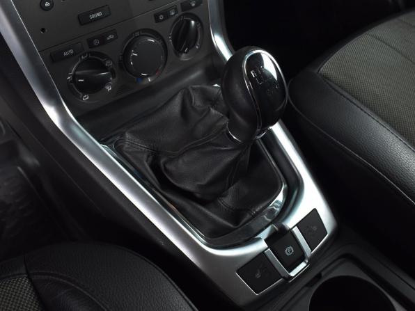 Opel Antara I Рестайлинг с пробегом 2012 года, цена 1 099 995 рублей, 164328 км, внедорожник, Автокод Объявления