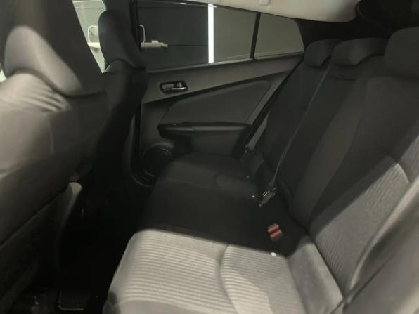 Toyota Prius IV (XW50) с пробегом 2016 года, цена 1 375 000 рублей, 201000 км, лифтбек, Автокод Объявления