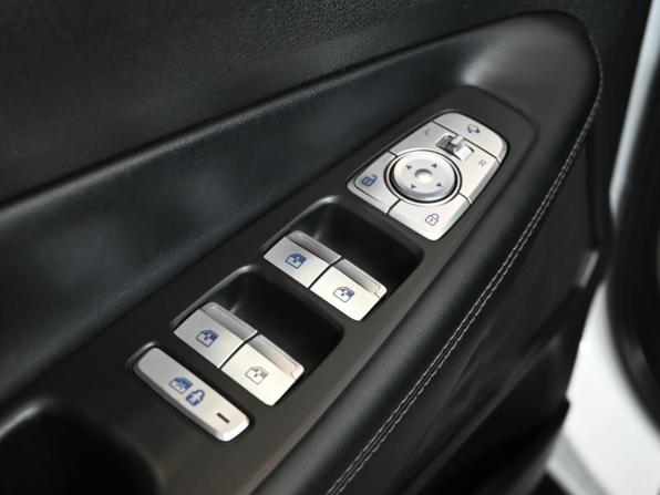 Hyundai Santa Fe IV Рестайлинг с пробегом 2021 года, цена 3 450 000 рублей, 124049 км, внедорожник, Автокод Объявления