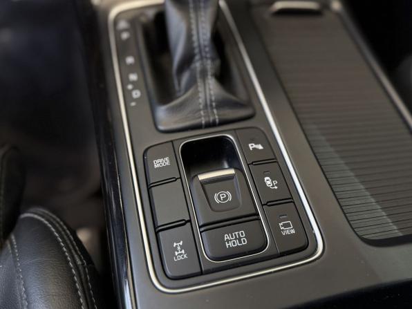Kia Sorento III Prime Рестайлинг с пробегом 2018 года, цена 3 100 000 рублей, 96000 км, внедорожник, Автокод Объявления