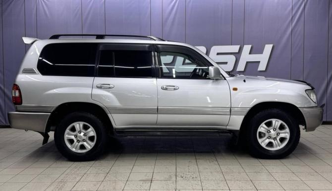 Toyota Land Cruiser 100 Series Рестайлинг 2 с пробегом 2005 года, цена 2 899 000 рублей, 240000 км, внедорожник, Автокод Объявления