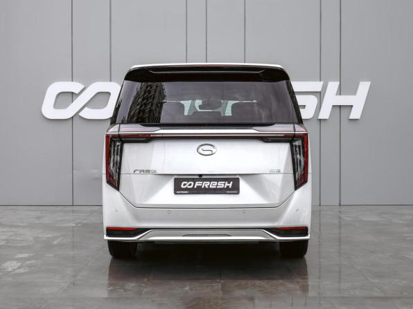 GAC M8 с пробегом 2024 года, цена 4 690 000 рублей, 891 км, минивэн, Автокод Объявления