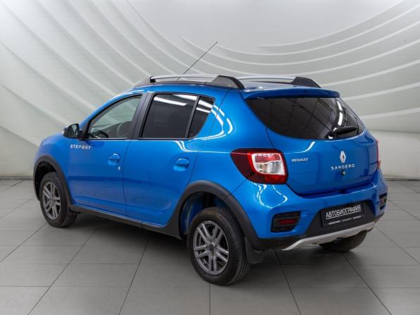 Renault Sandero II с пробегом 2015 года, цена 1 048 000 рублей, 75506 км, хэтчбек, Автокод Объявления