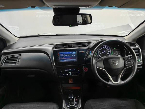 Honda Grace I Рестайлинг с пробегом 2017 года, цена 900 000 рублей, 160000 км, седан, Автокод Объявления