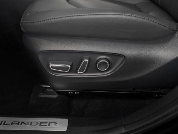 Toyota Highlander IV (XU70) с пробегом 2026 года, цена 5 300 000 рублей, 50 км, внедорожник, Автокод Объявления