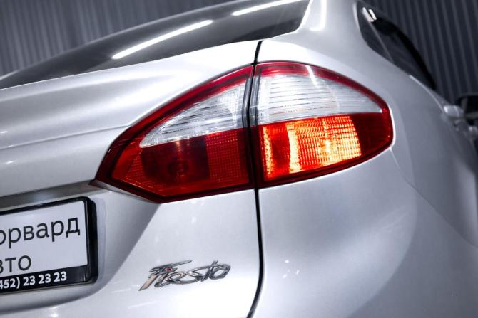 Ford Fiesta Mk6 Рестайлинг с пробегом 2016 года, цена 707 000 рублей, 170001 км, седан, Автокод Объявления