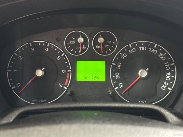Ford Fusion I Рестайлинг с пробегом 2012 года, цена 775 000 рублей, 127126 км, хэтчбек, Автокод Объявления