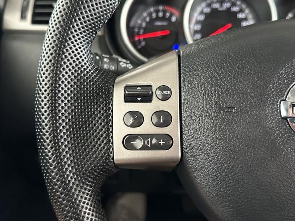 Nissan Tiida I Рестайлинг с пробегом 2012 года, цена 879 000 рублей, 150406 км, хэтчбек, Автокод Объявления
